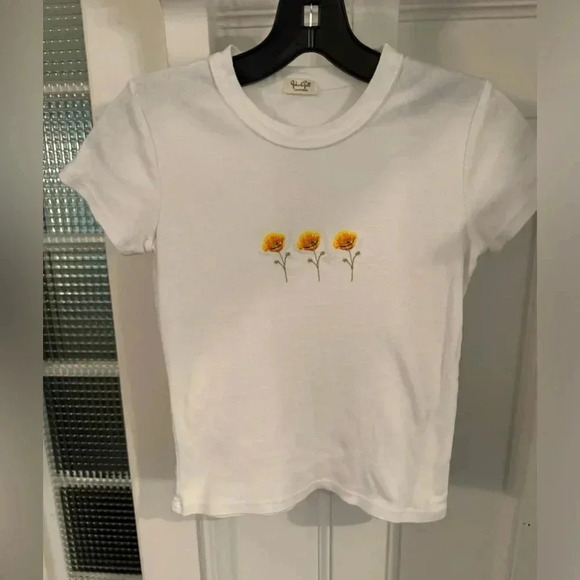 John Galt white short sleeve cropped tee with embroidered flowers on front. - Picture 1 of 10